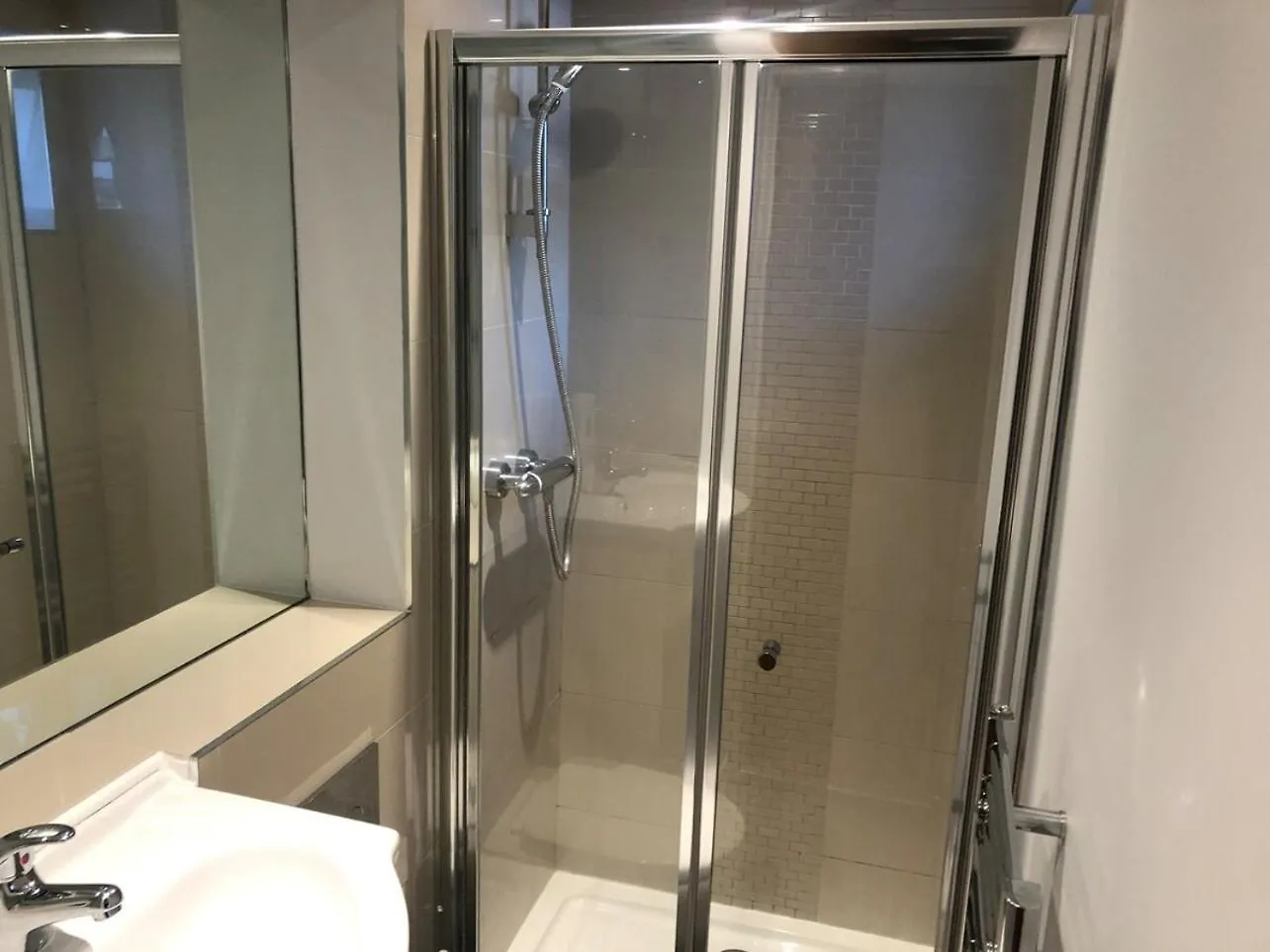 Luxury Apartment With King-Size Bed In Central Cambridge - Walk To Station And City Centre 剑桥